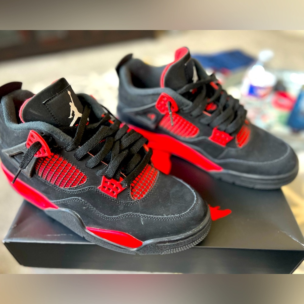Air Jordan 4 Retro Red Thunder 9.5 Men’s